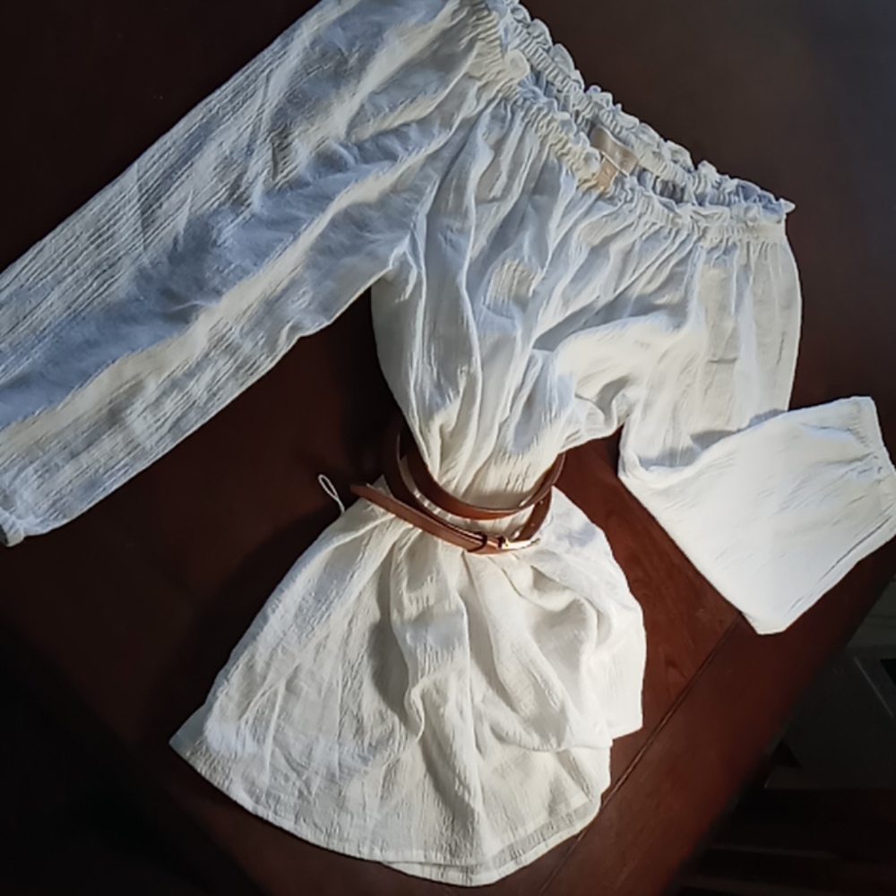 Michael Kors white off shoulders linen top SizeM